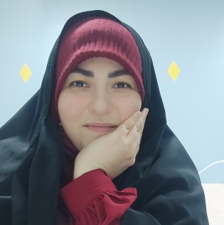 زهرا محمدزاده (کارشناس محتوا و صداپیشه)